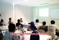 program pendidikan jarak jauh